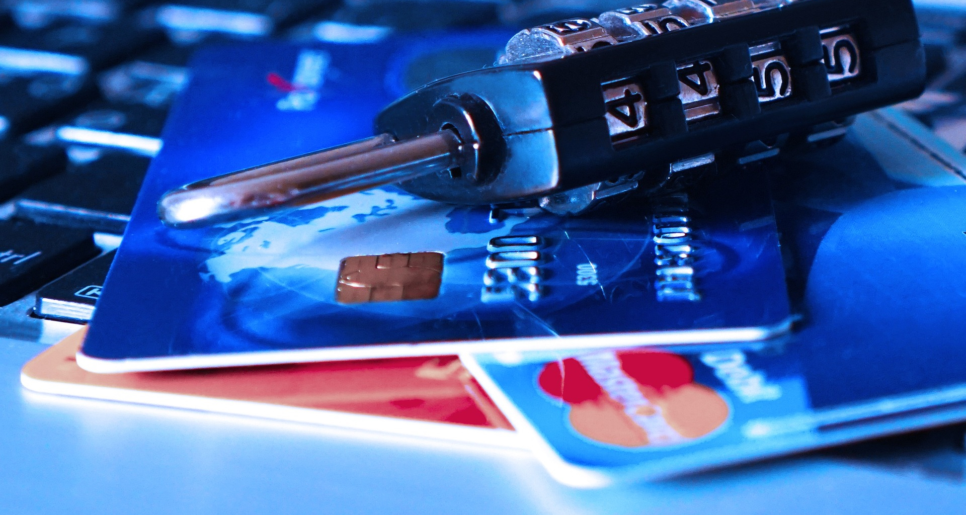 Services de gestion de cartes de crédit simplifiés